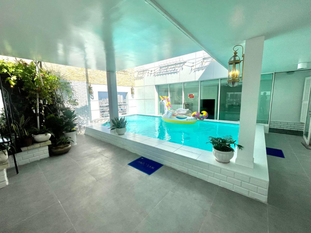 White Penthouse-rooftop Pool Private -central * TP. Hồ Chí Minh